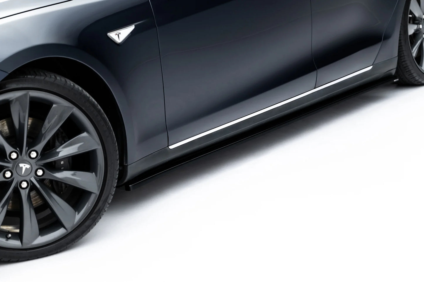Side Skirts Diffusers V.1 Tesla Model S Mk1