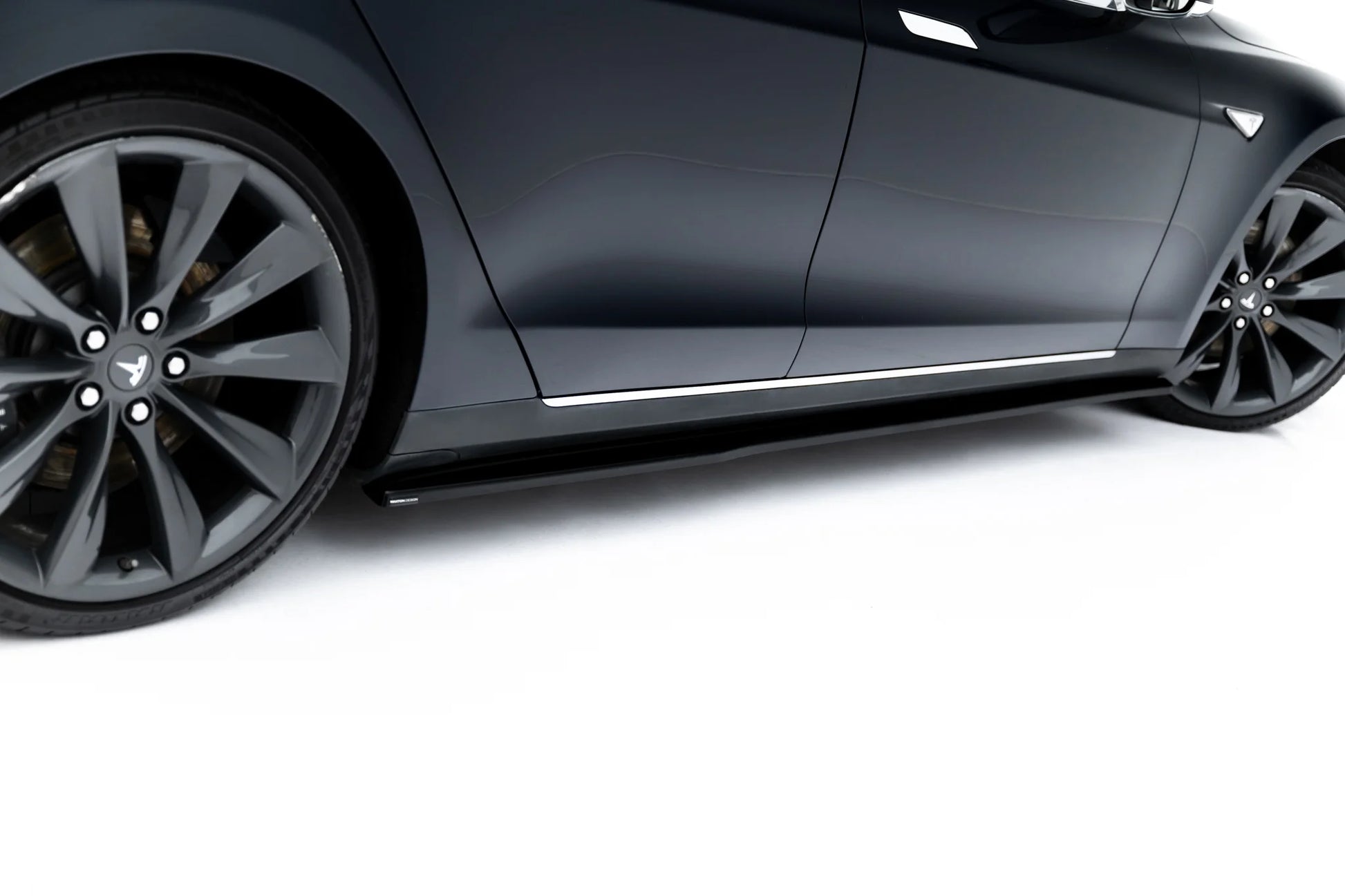 Side Skirts Diffusers V.2 Tesla Model S Mk1