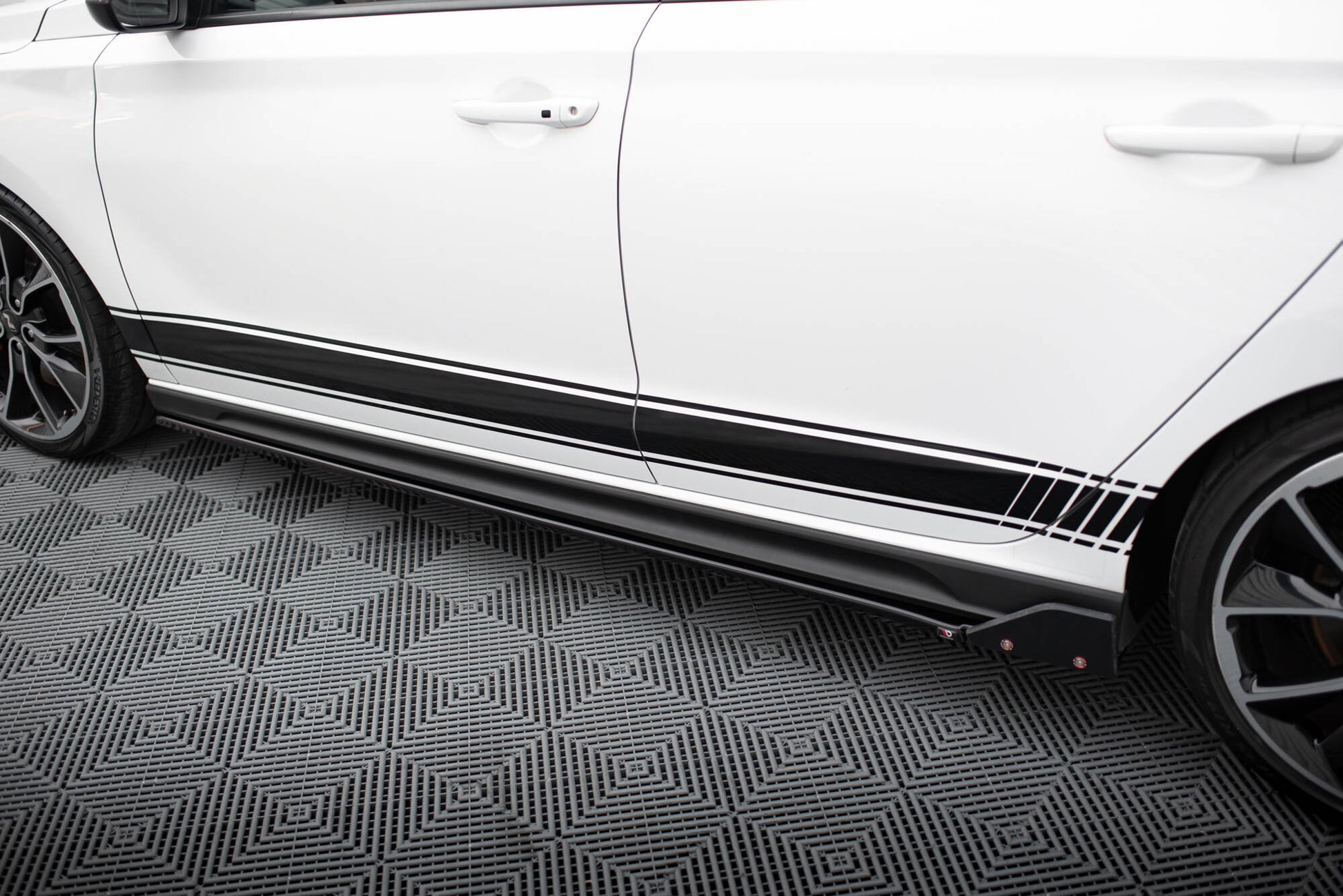 Side Skirts Diffusers V.5 + Flaps Hyundai I30 N / N-Line Hatchback / Fastback Mk3 / Mk3 Facelift