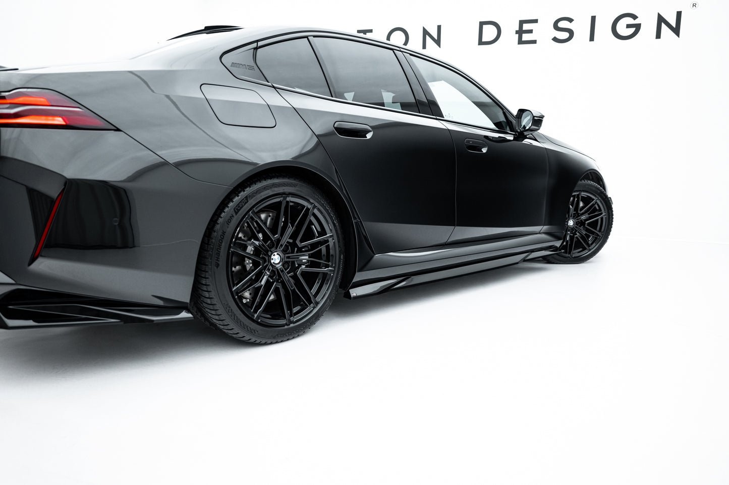 Side skirts Diffusers BMW M5 Sedan / Touring G90
