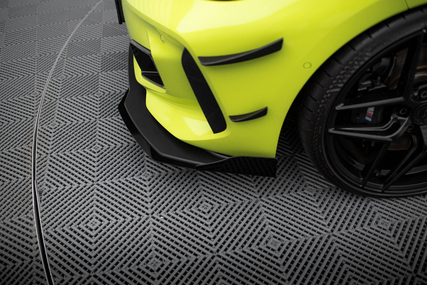 Street Pro Front Splitter + Flaps BMW 1 M-Pack / M135i / 128ti F40