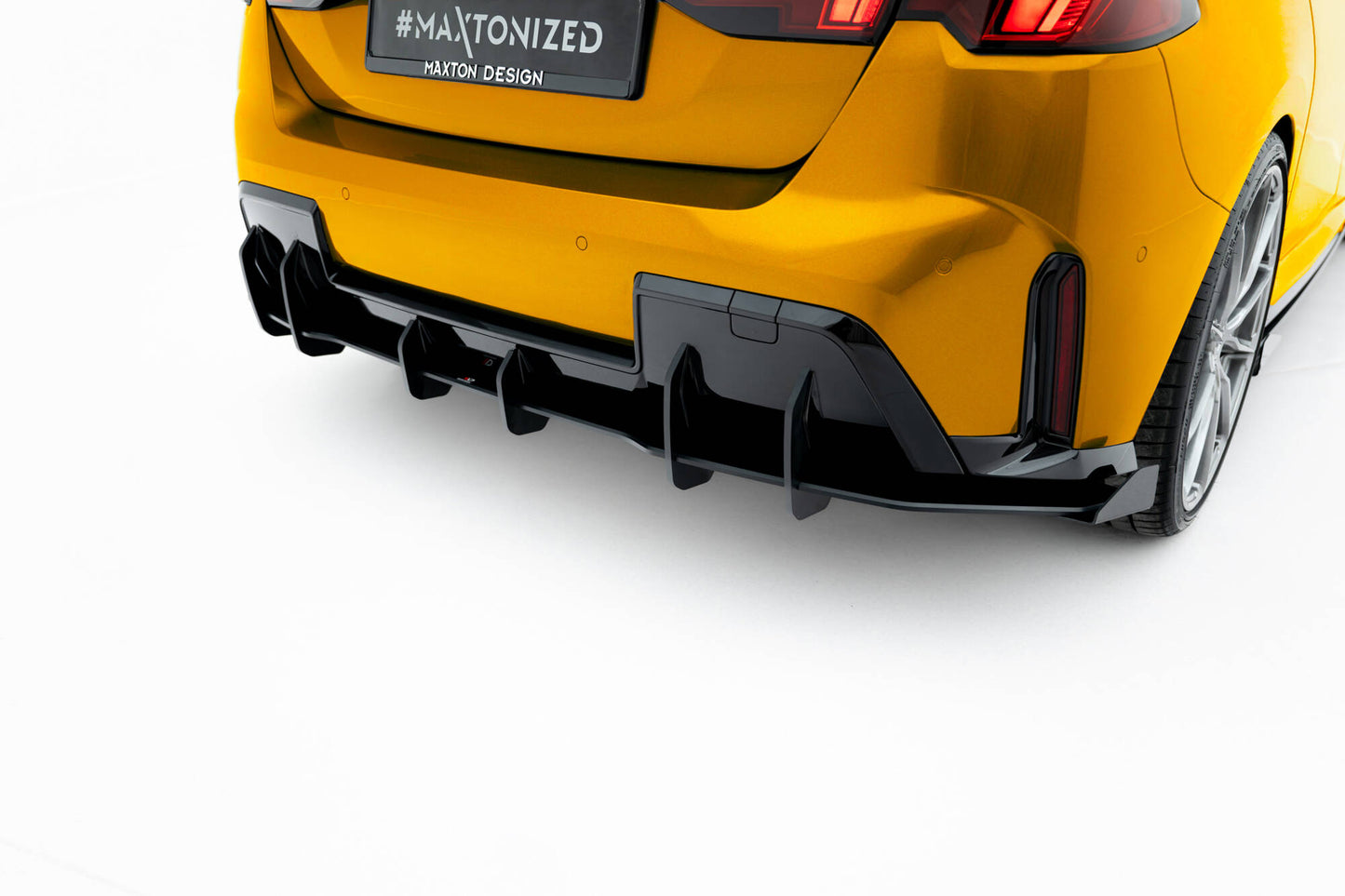 Street Pro Rear Diffuser + Flaps BMW 1 M-Pack F70