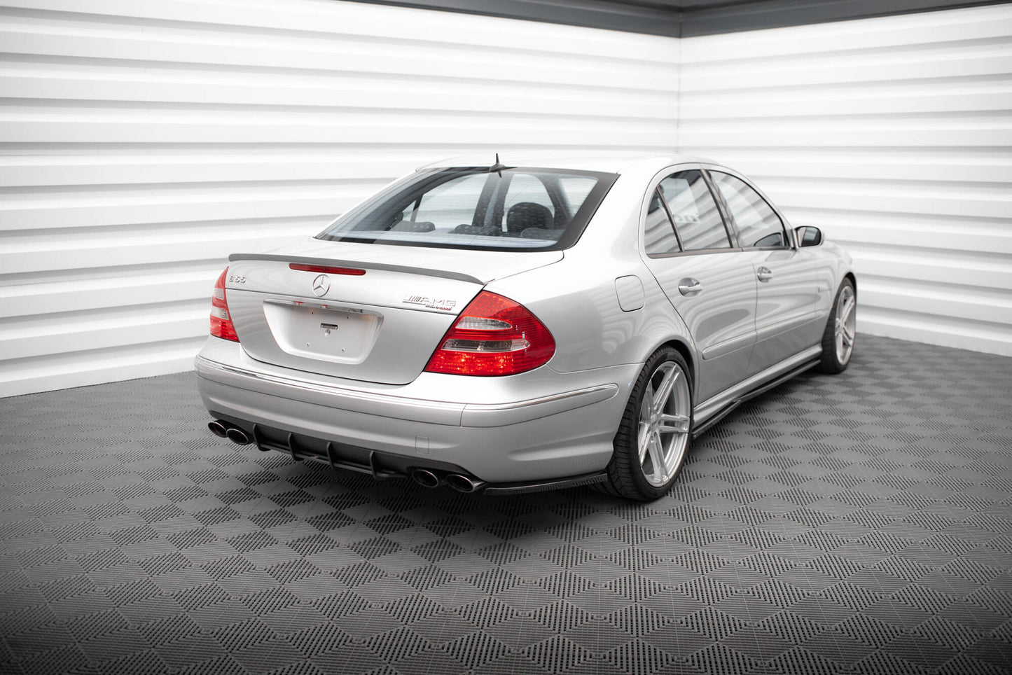 Street Pro Rear Diffuser Mercedes-Benz E 55 AMG W211