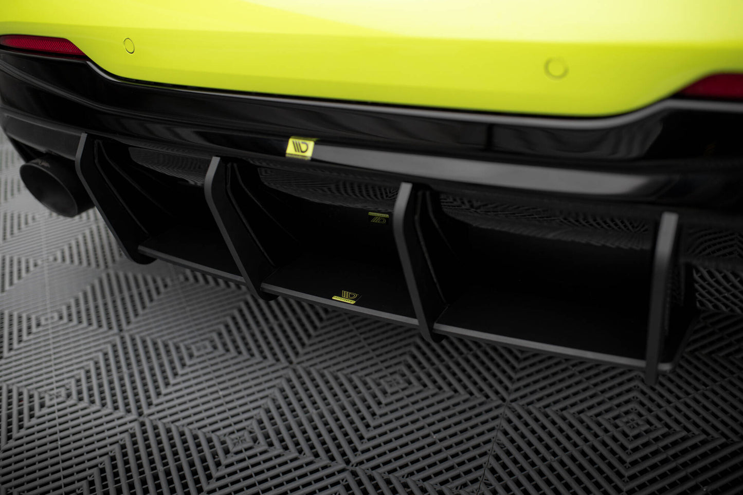 Street Pro Rear Diffuser V.1 BMW 1 M-Pack / M135i / 128ti F40