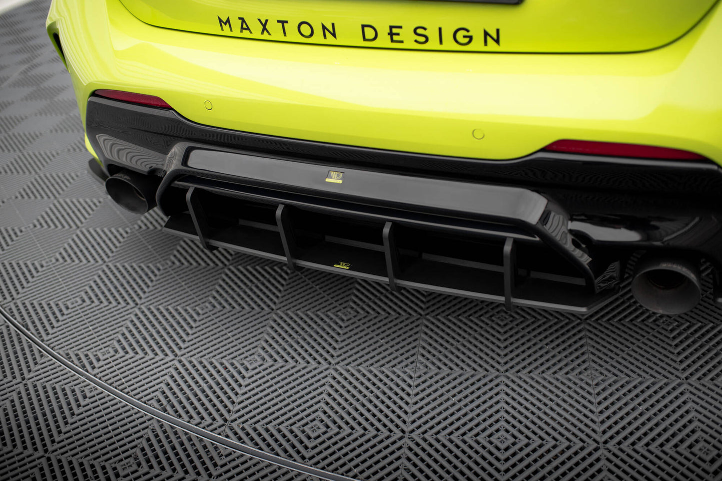 Street Pro Rear Diffuser V.2 BMW 1 M-Pack / M135i / 128ti F40