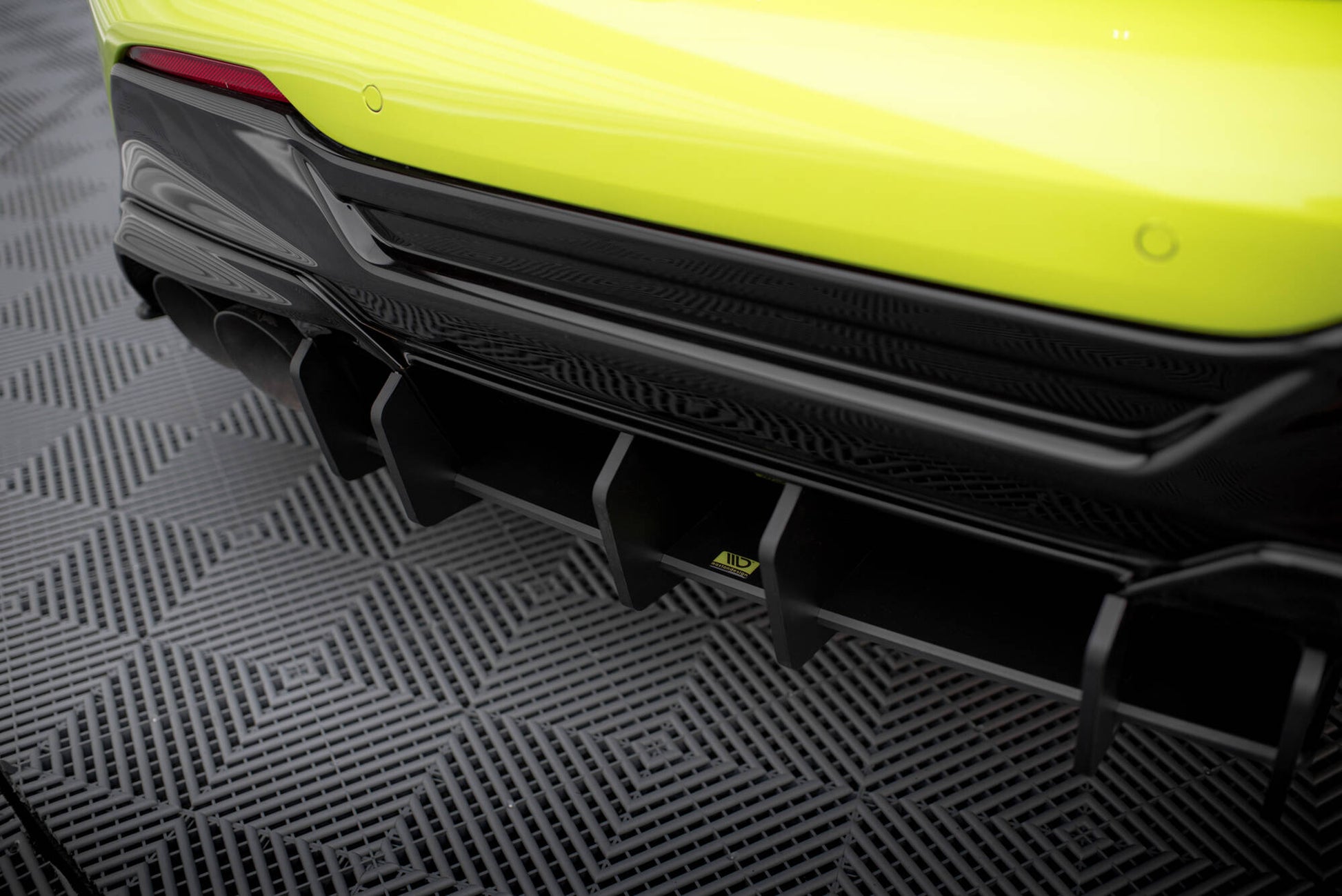 Street Pro Rear Diffuser V.4 BMW 1 M-Pack / M135i / 128ti F40