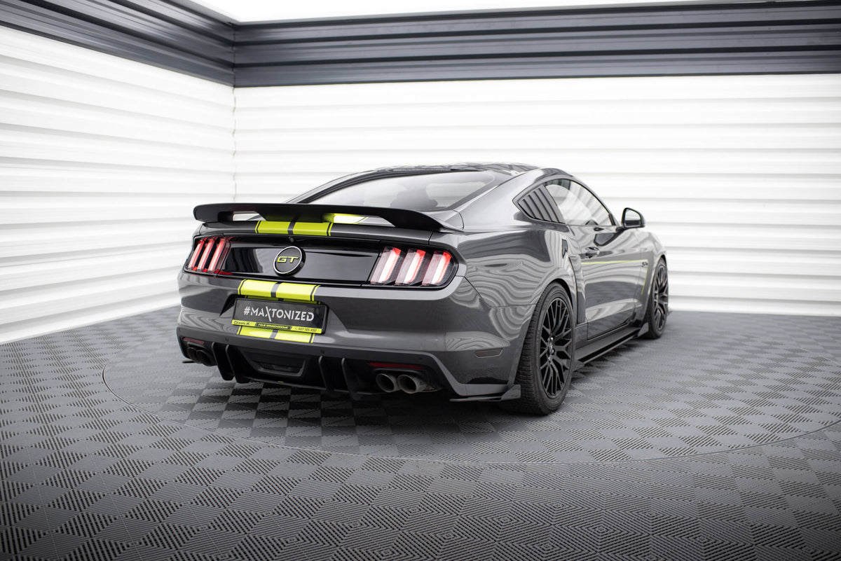 Street Pro Rear Side Splitters + Flaps Ford Mustang GT Mk6