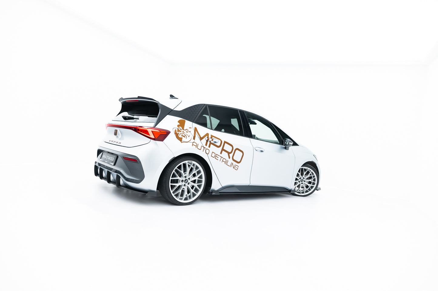 Street Pro Side Skirts Diffusers + Flaps Cupra Born Mk1