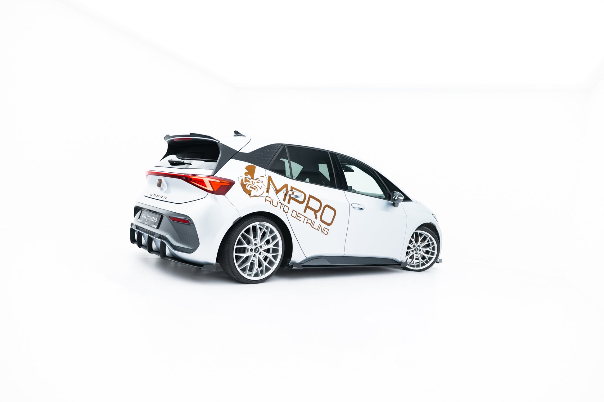 Street Pro Side Skirts Diffusers + Flaps Cupra Born Mk1