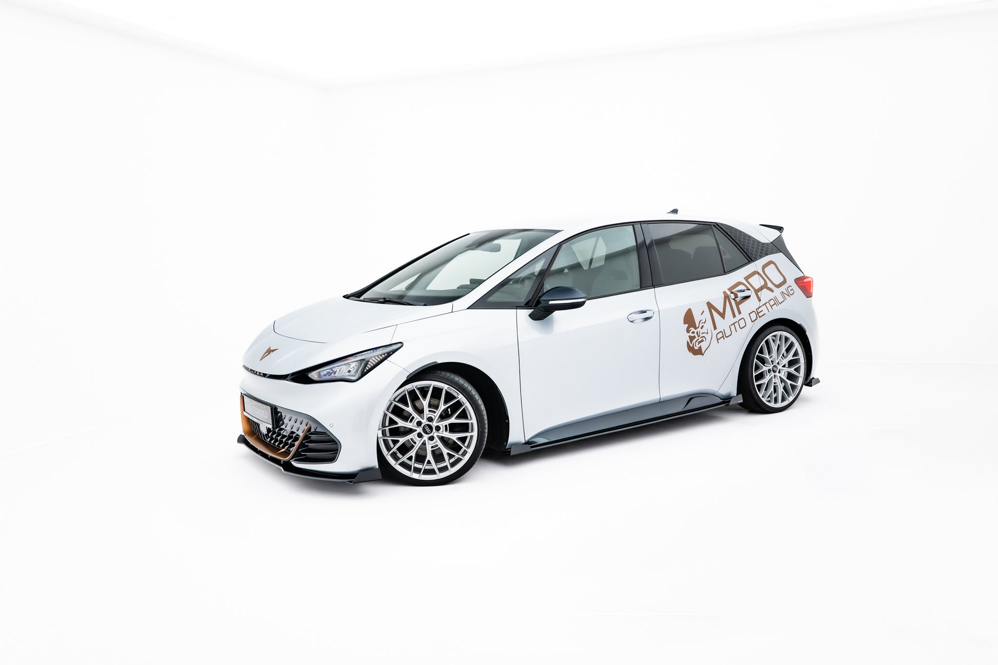 Street Pro Side Skirts Diffusers + Flaps Cupra Born Mk1