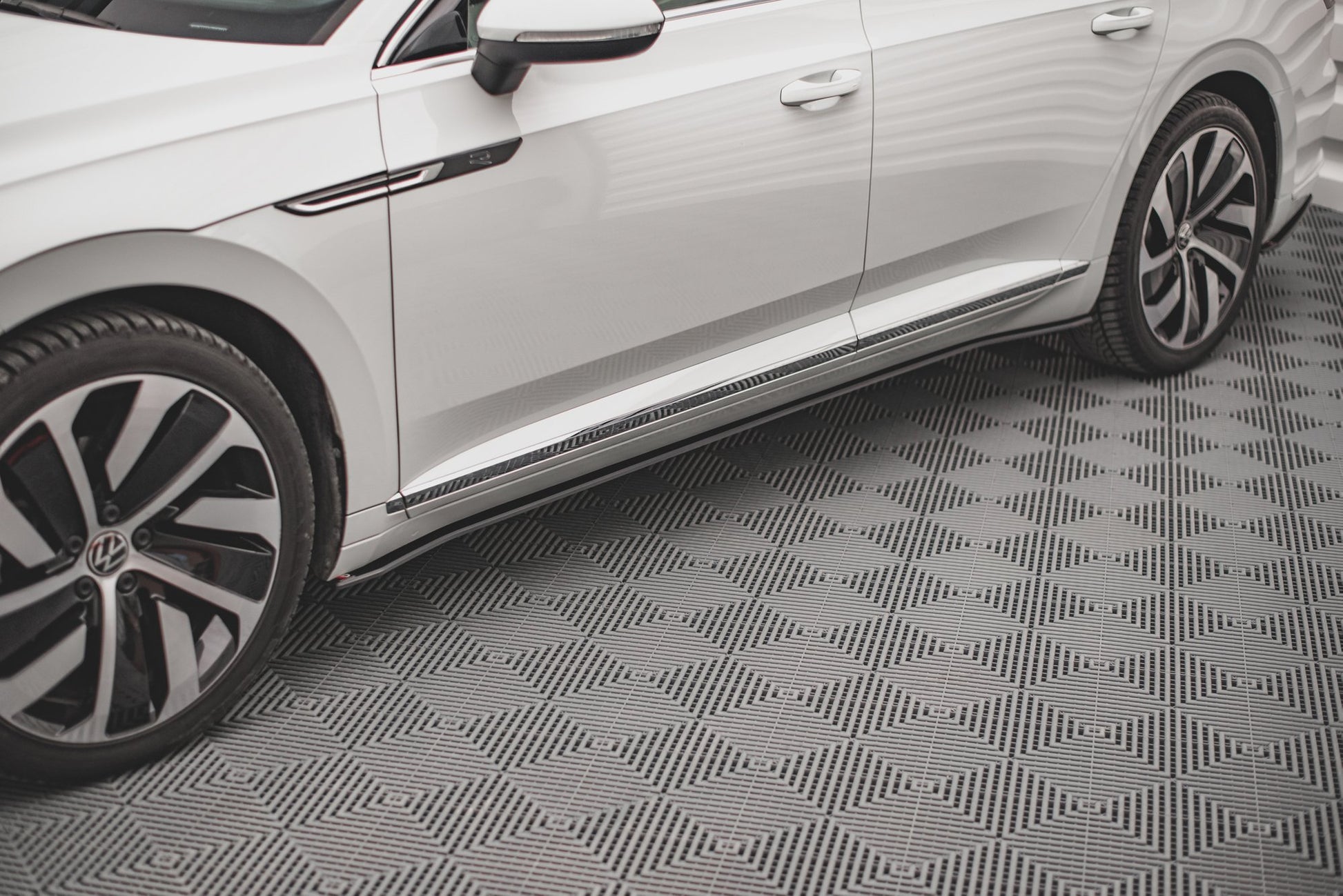 Street Pro Side Skirts Diffusers V.1 Volkswagen Arteon R/ R-Line Sedan / Shooting Brake Mk1 Facelift