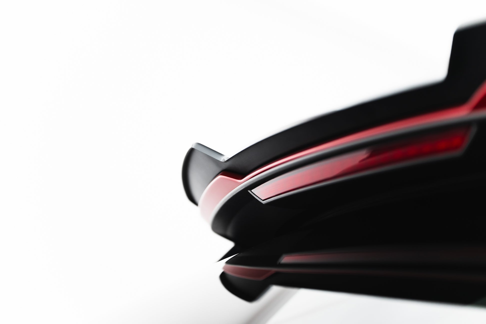 Upper Spoiler Cap Audi RSQ8 Mk1 Facelift